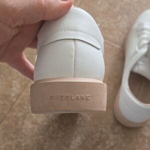 Everlane White and Tan Sneakers
